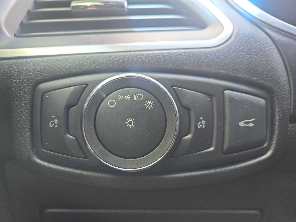 2015 Ford Edge Image 21