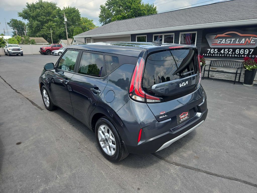2025 Kia Soul Image 3