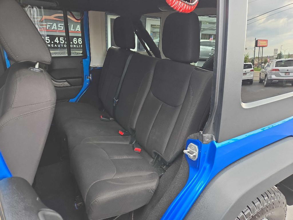 2015 Jeep Wrangler Unlimited Image 11