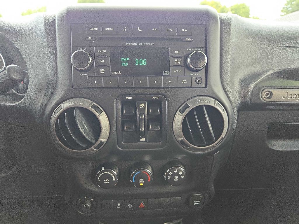 2015 Jeep Wrangler Unlimited Image 19