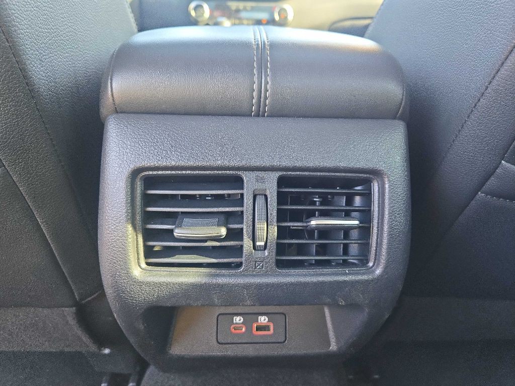 2019 Nissan Altima Image 17