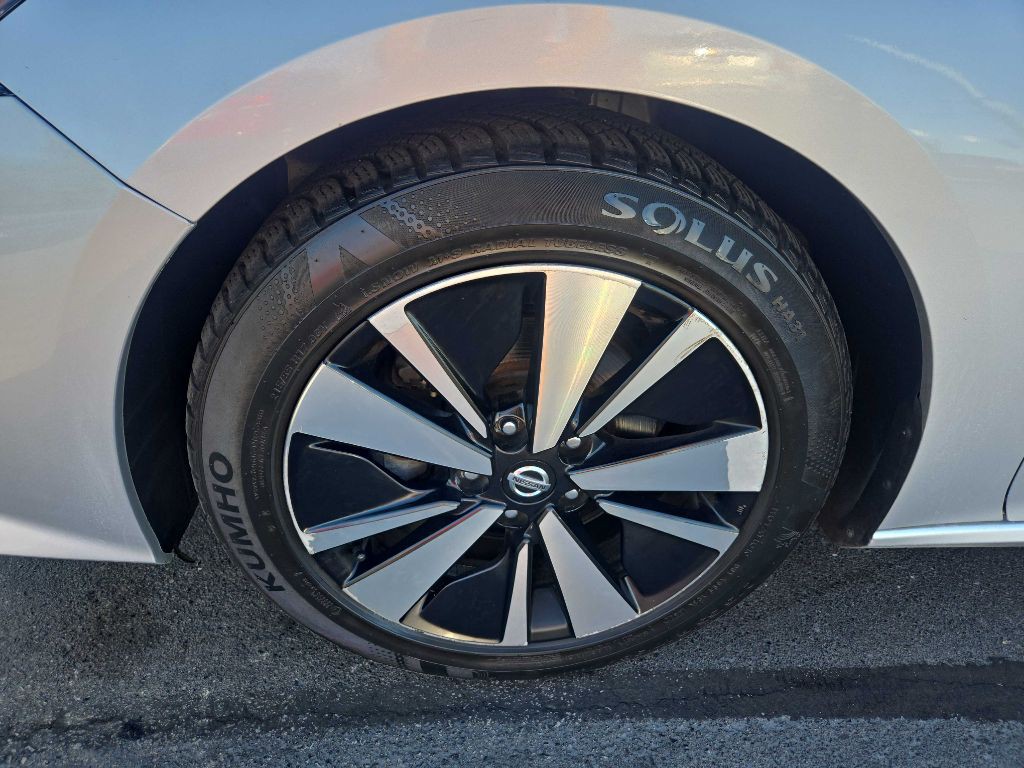 2019 Nissan Altima Image 38