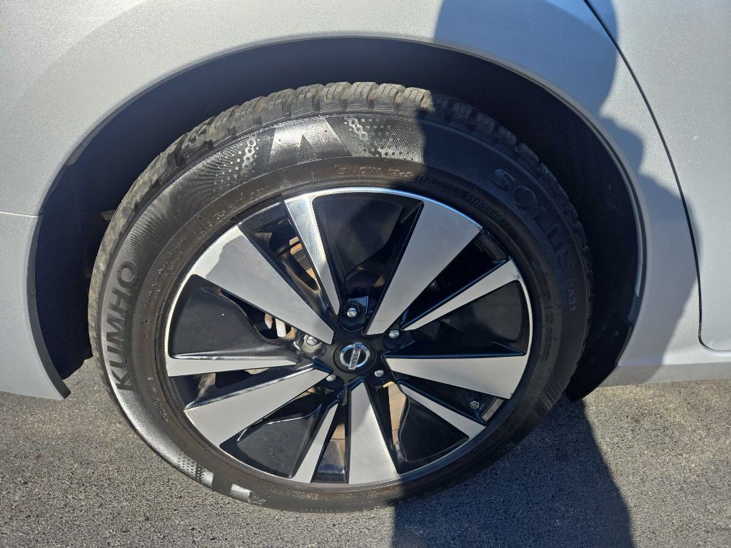 2019 Nissan Altima Image 40