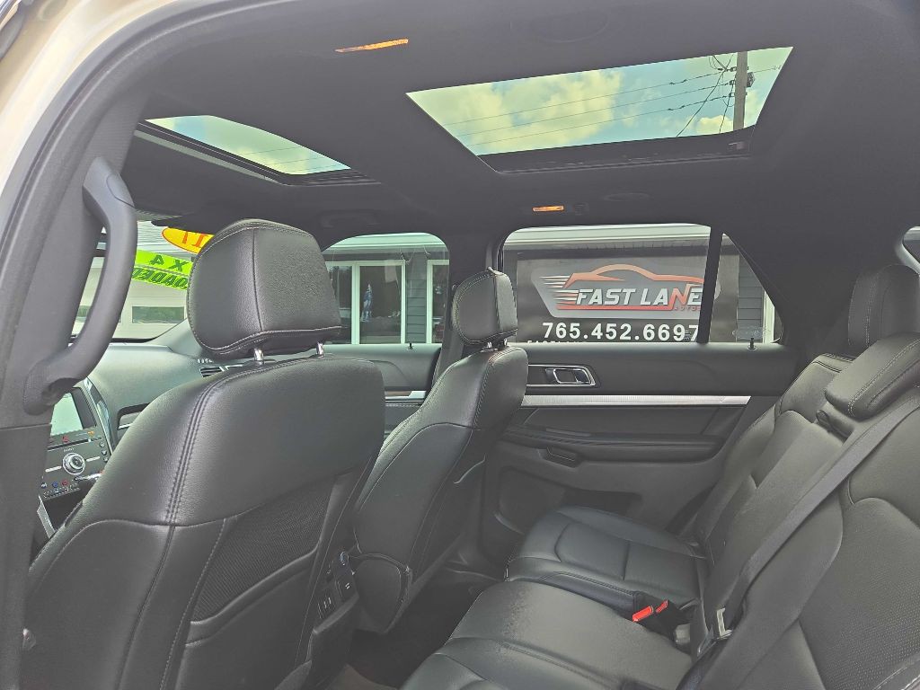 2017 Ford Explorer Image 9