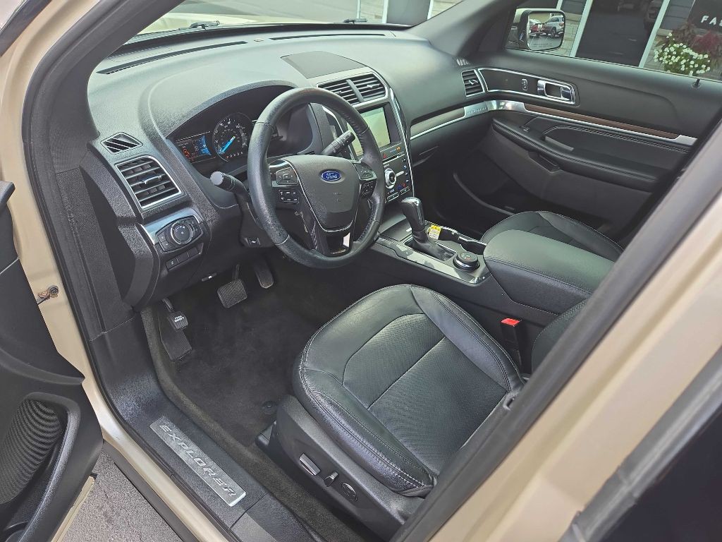 2017 Ford Explorer Image 10