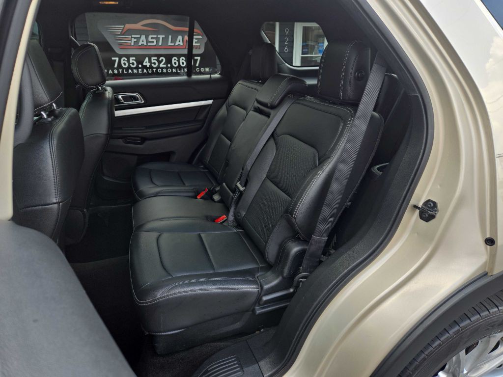 2017 Ford Explorer Image 13
