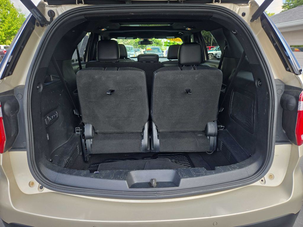 2017 Ford Explorer Image 16