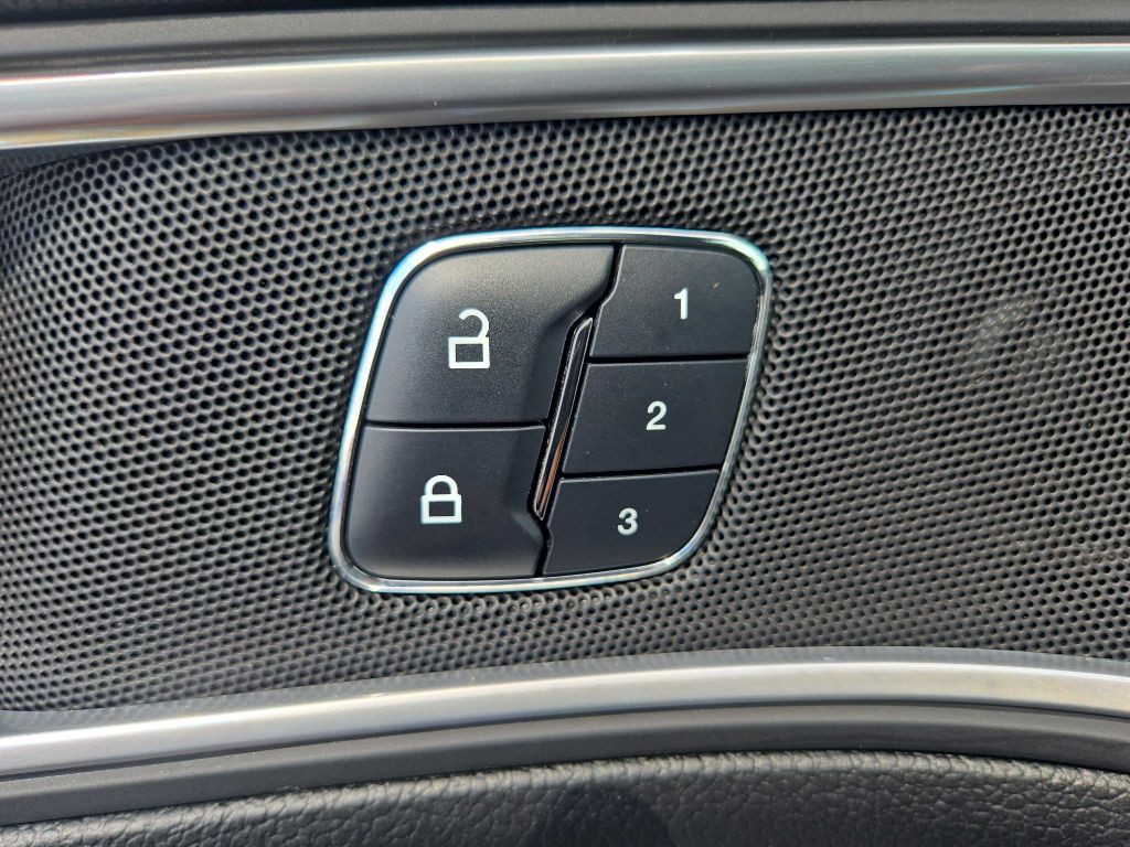 2017 Ford Explorer Image 31