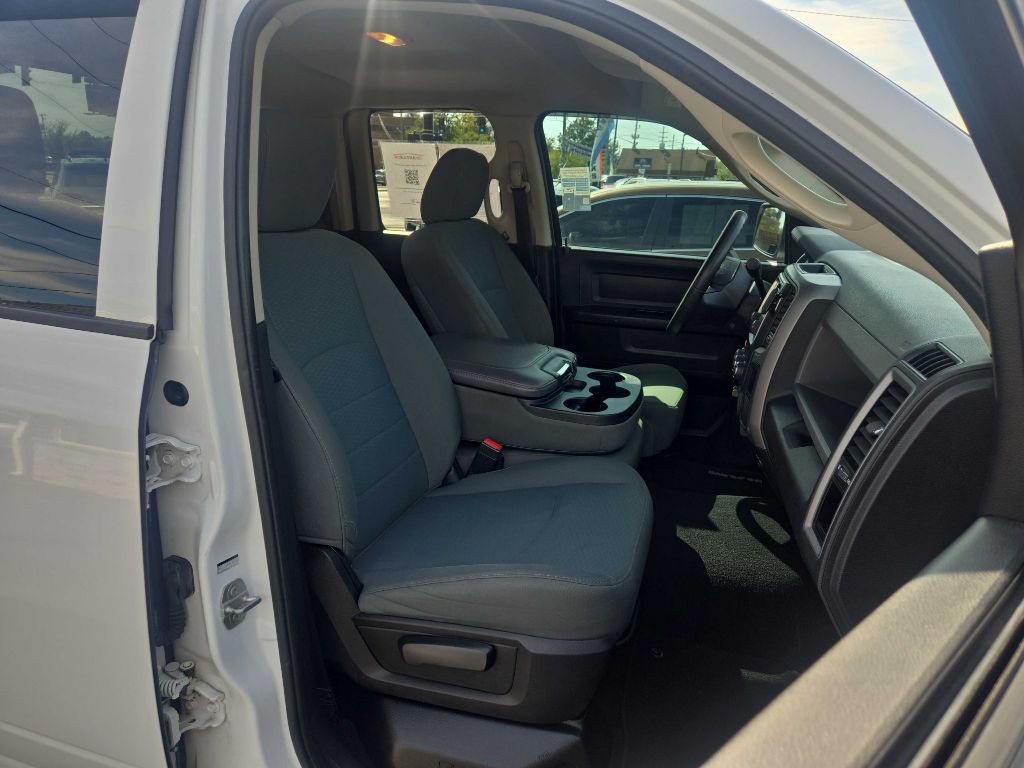 2015 RAM 1500 Image 10
