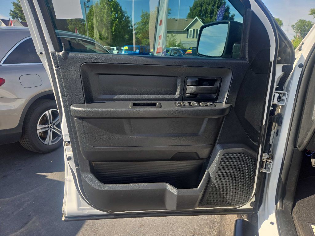 2015 RAM 1500 Image 23