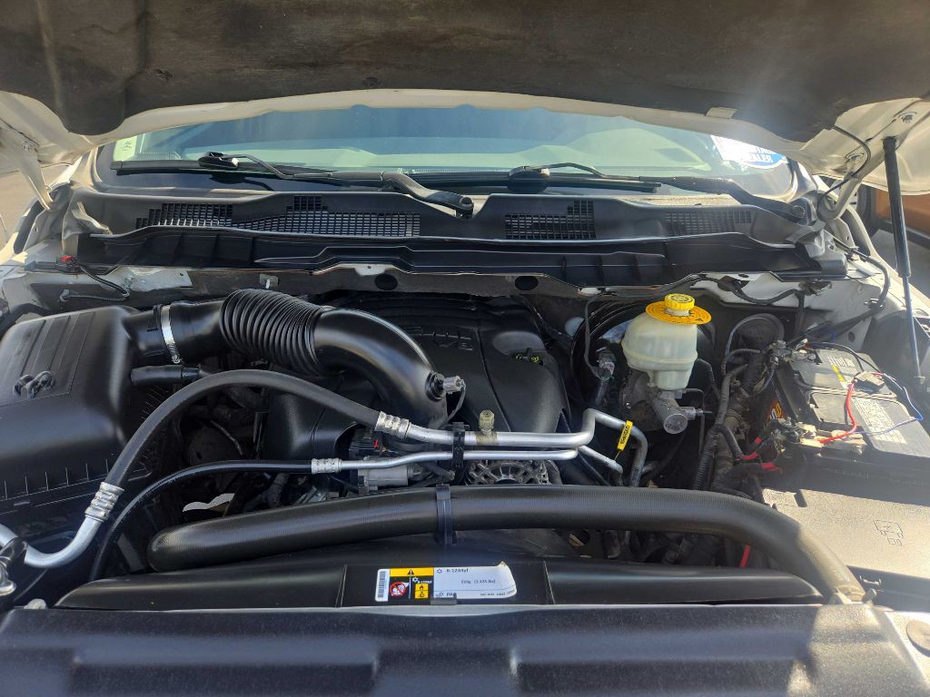 2015 RAM 1500 Image 32