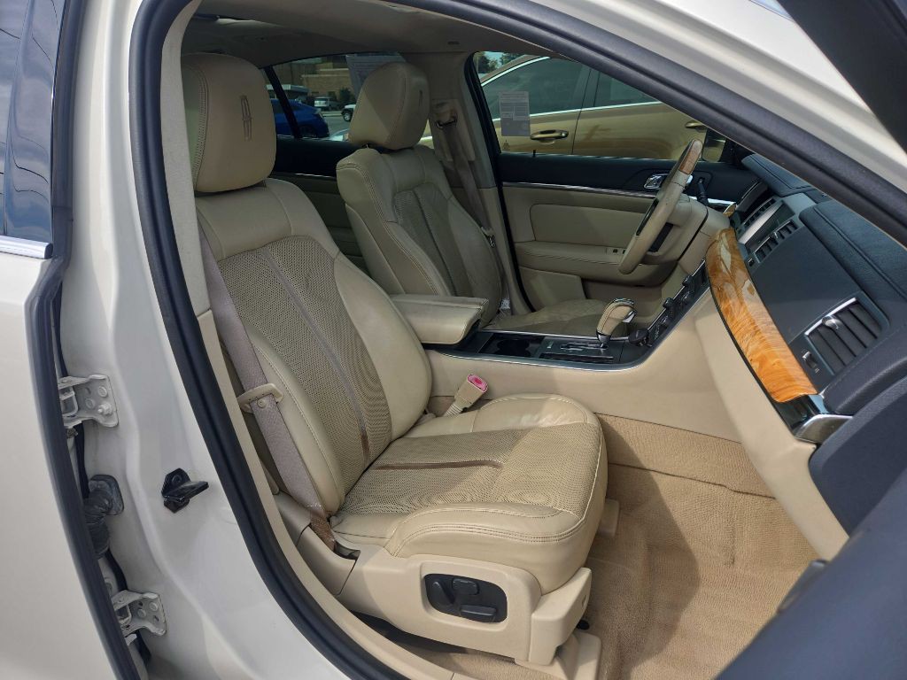 2009 Lincoln MKS Image 11