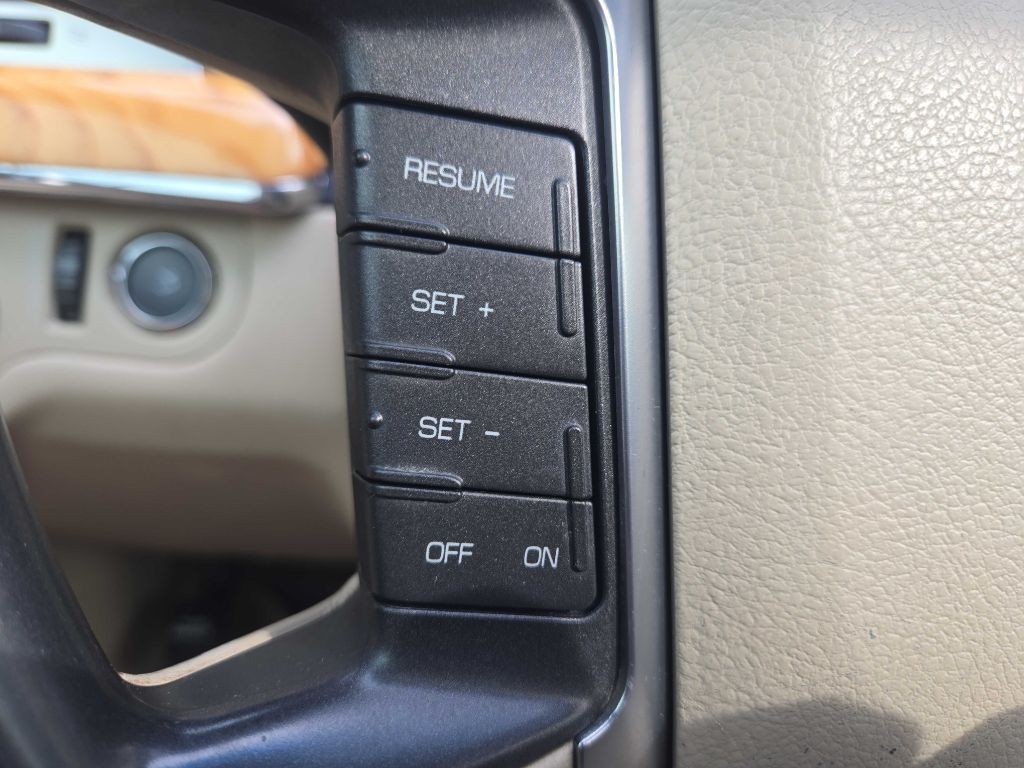 2009 Lincoln MKS Image 20