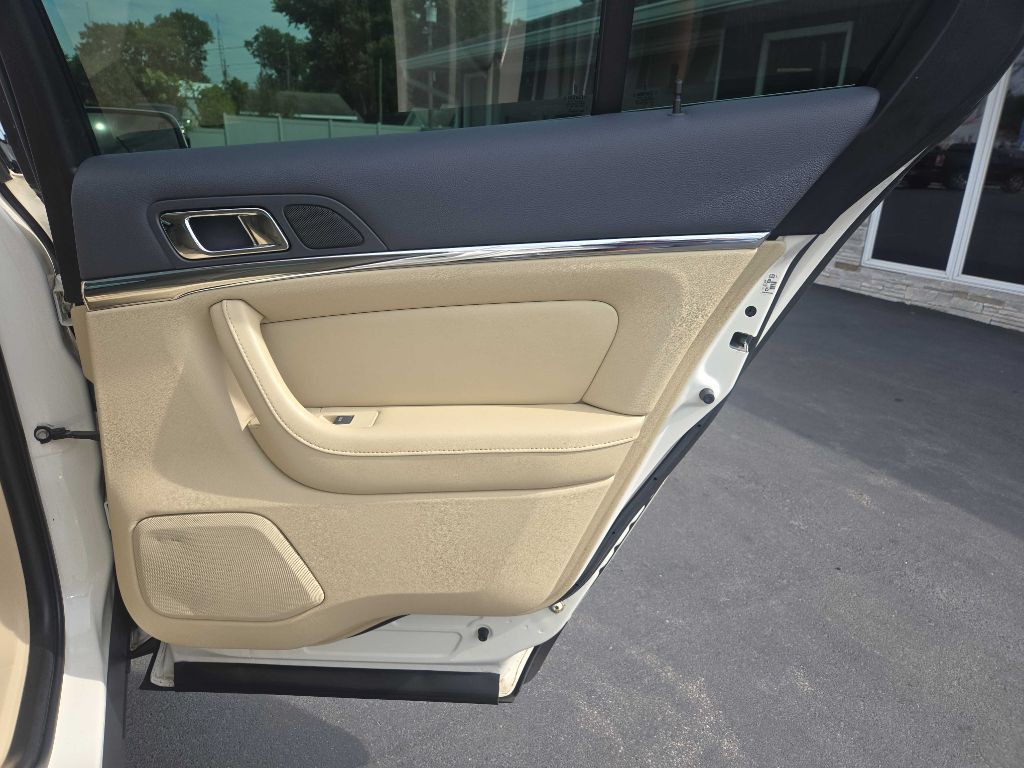 2009 Lincoln MKS Image 31