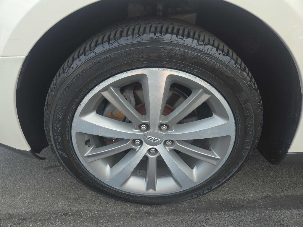2009 Lincoln MKS Image 33