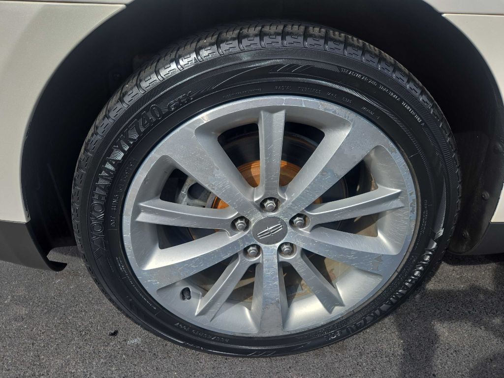 2009 Lincoln MKS Image 34