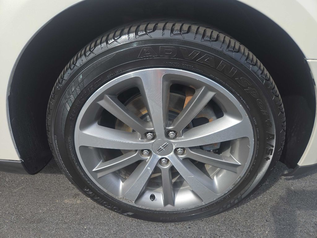 2009 Lincoln MKS Image 35