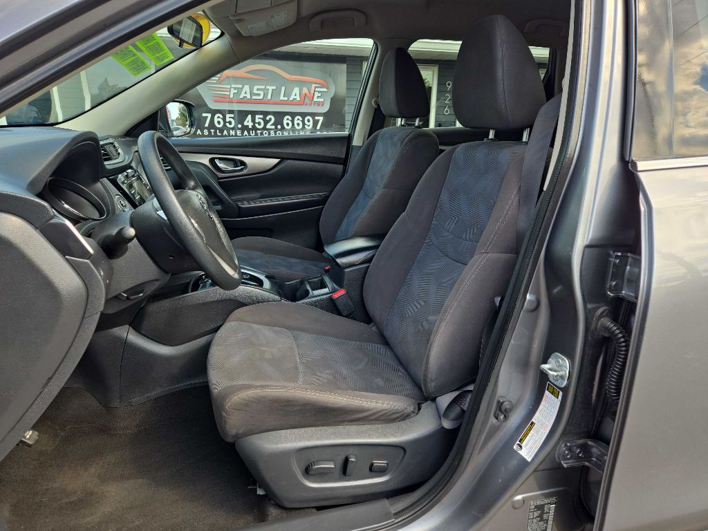 2016 Nissan Rogue Image 9