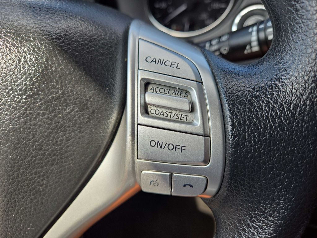 2016 Nissan Rogue Image 19