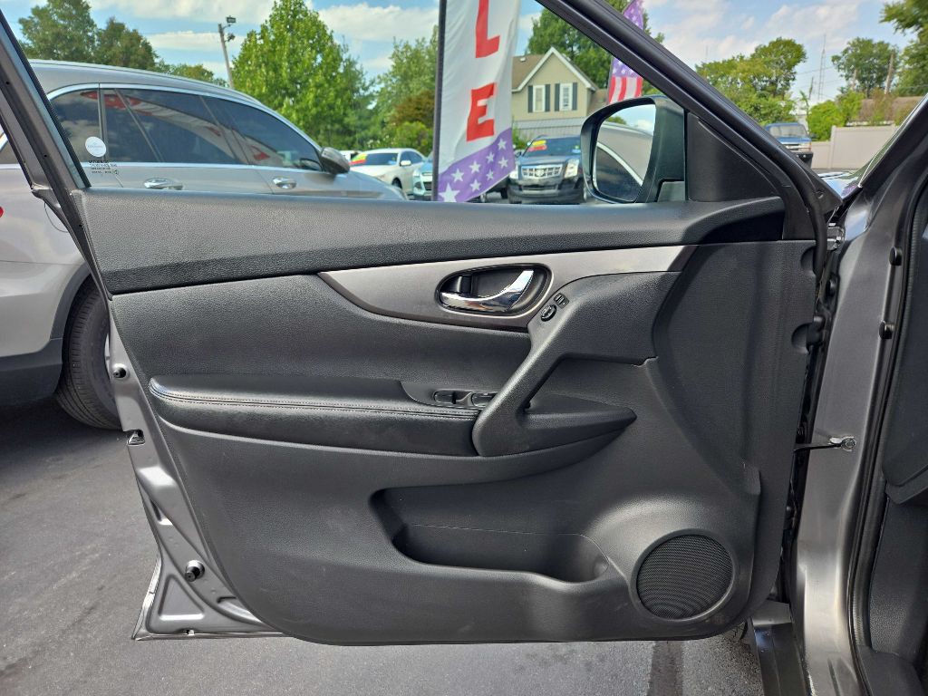 2016 Nissan Rogue Image 27