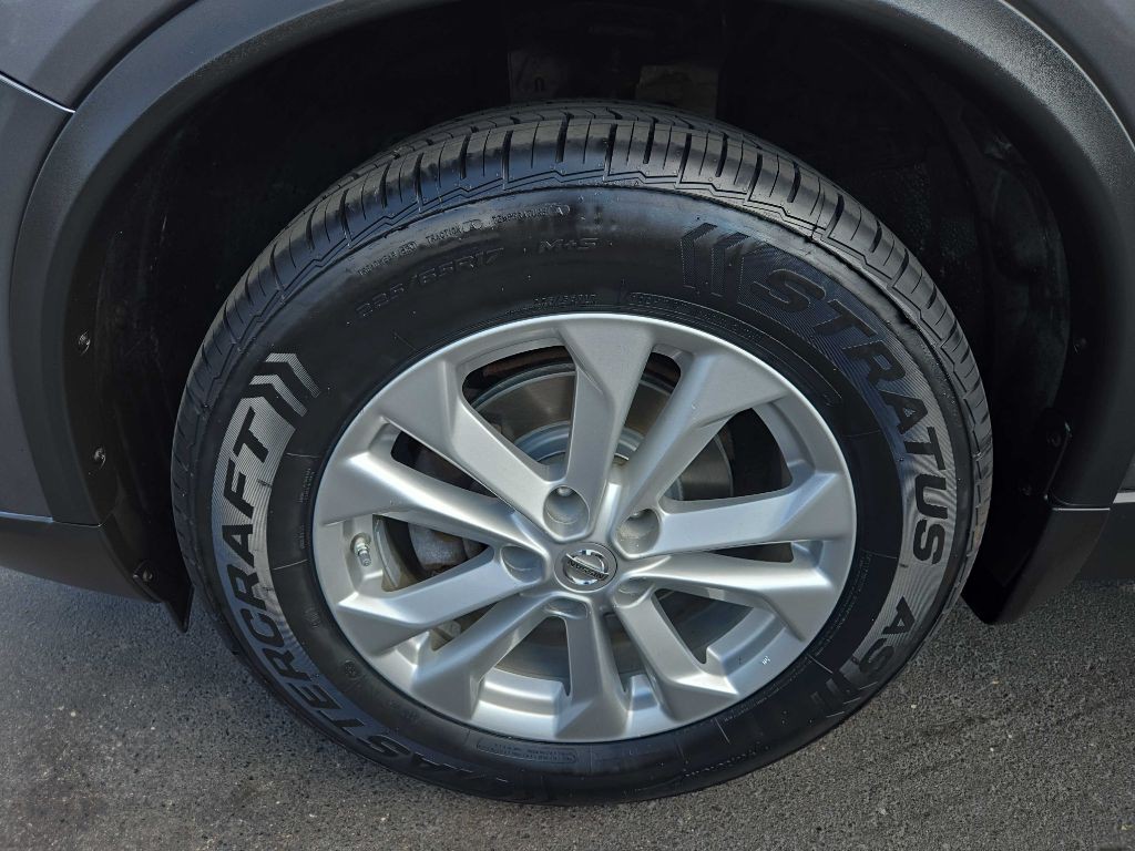 2016 Nissan Rogue Image 31
