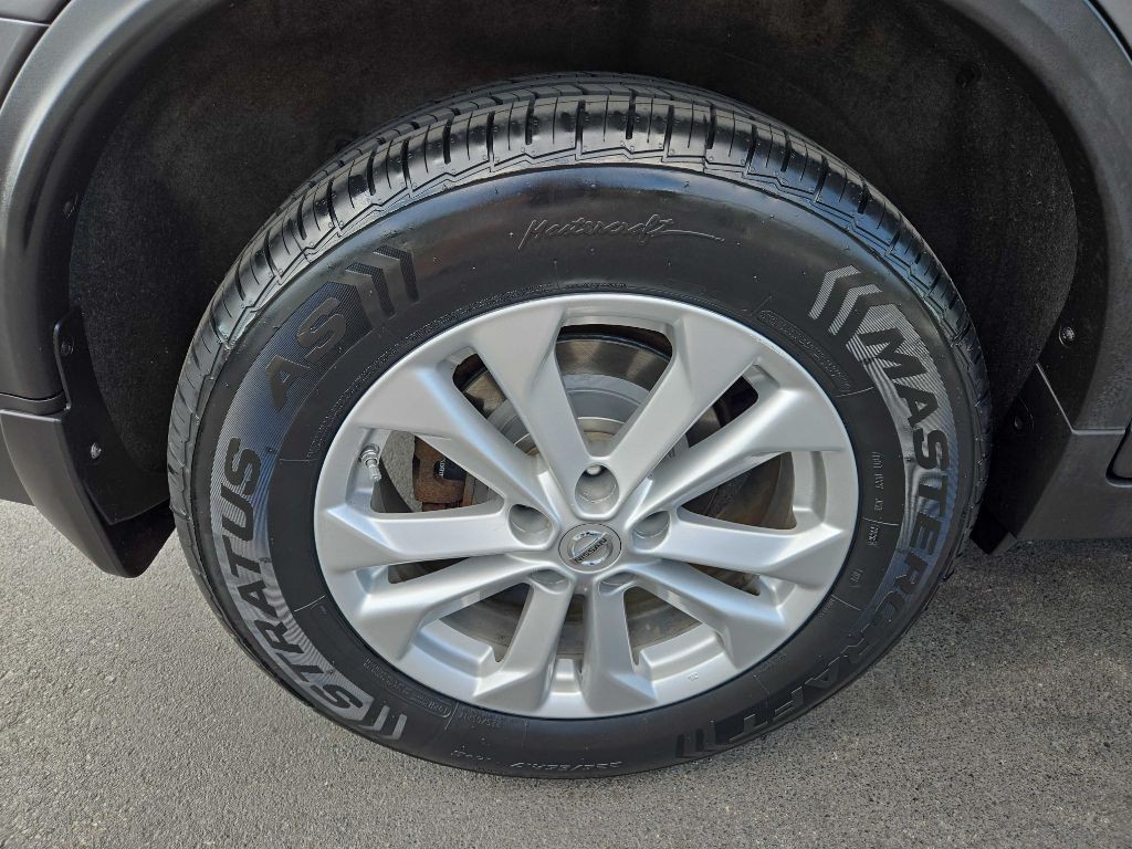 2016 Nissan Rogue Image 33