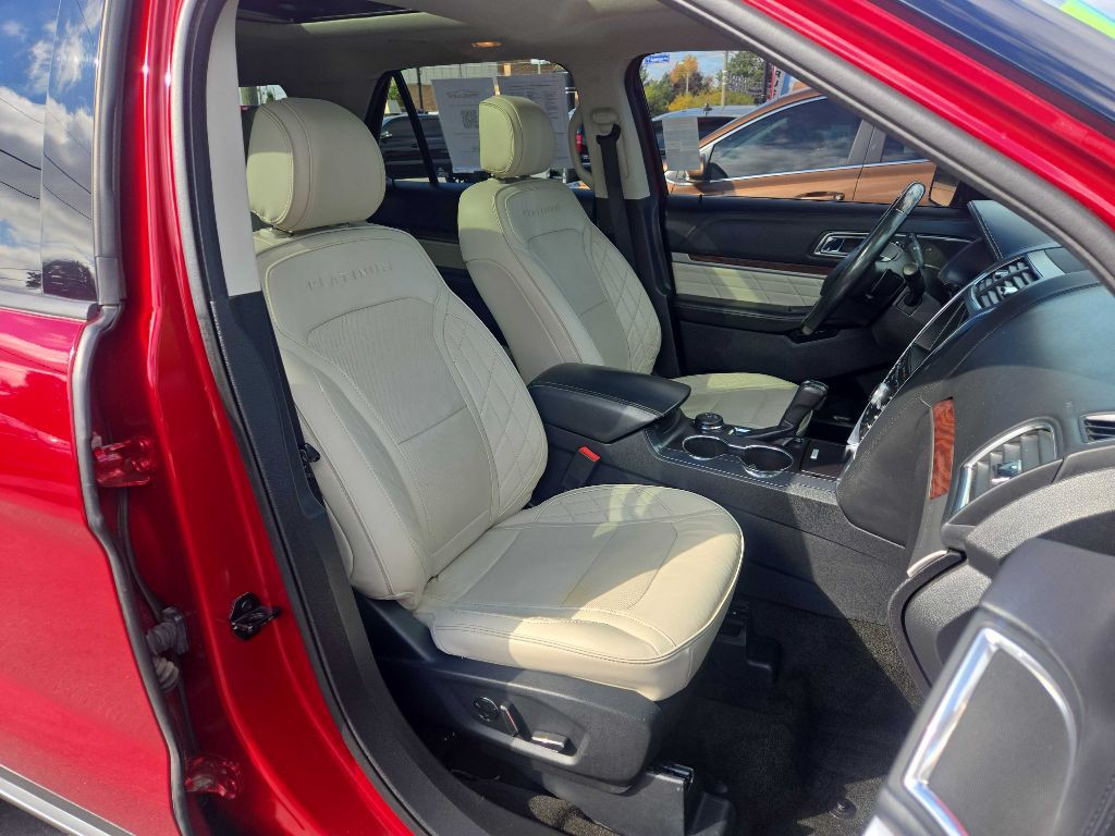 2017 Ford Explorer Image 12