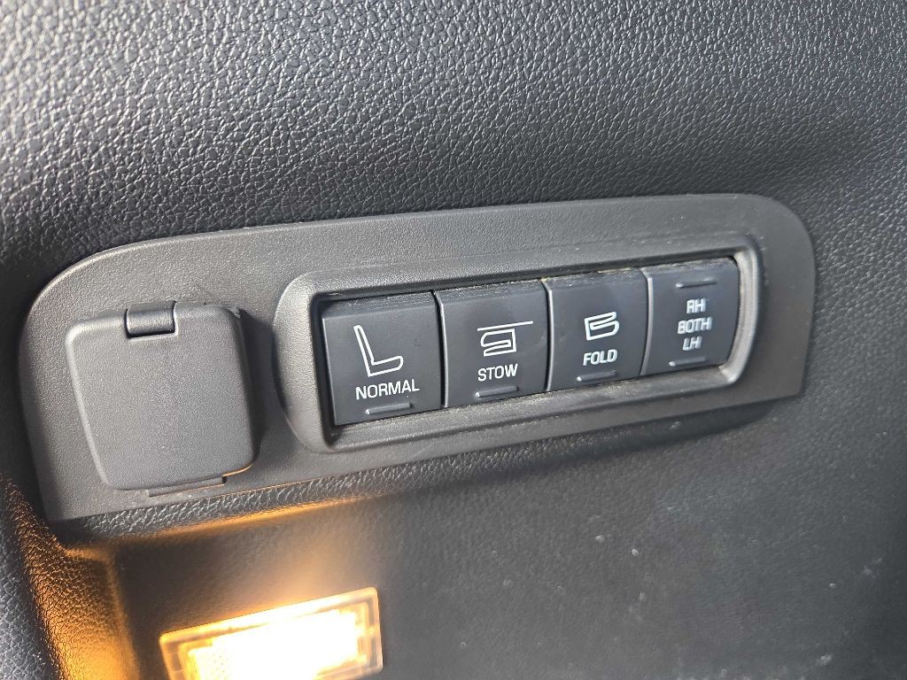 2017 Ford Explorer Image 17