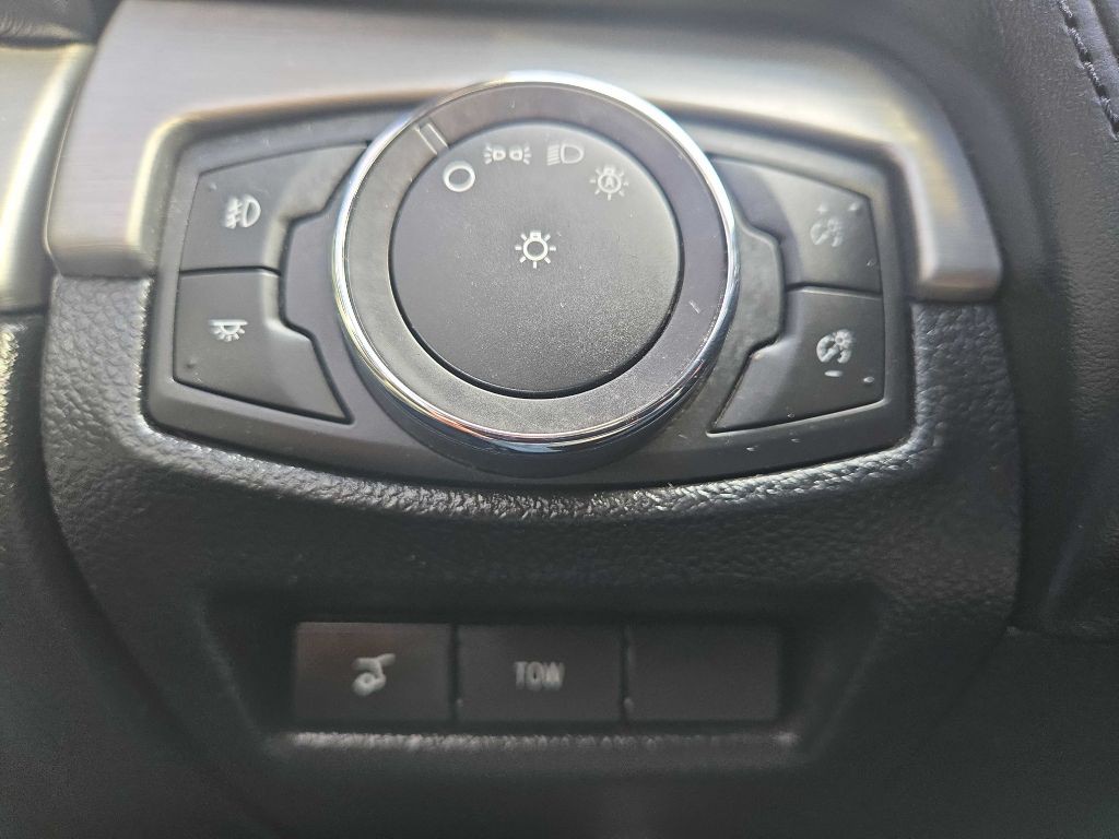 2017 Ford Explorer Image 22