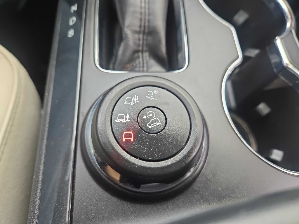 2017 Ford Explorer Image 30