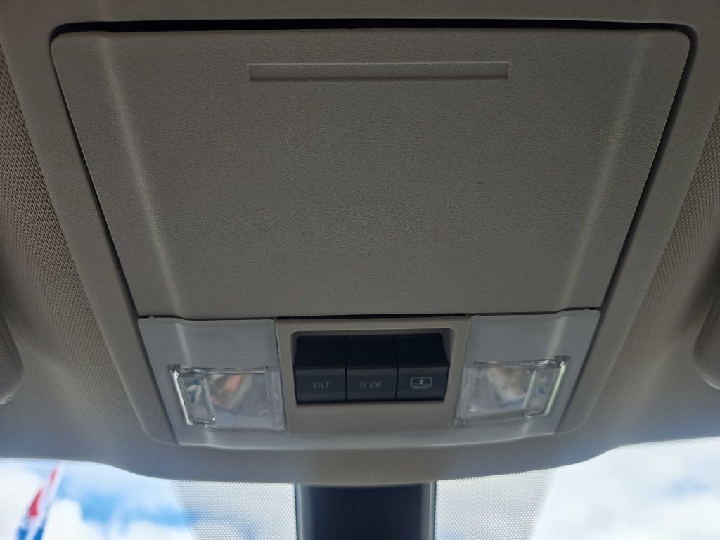 2017 Ford Explorer Image 33