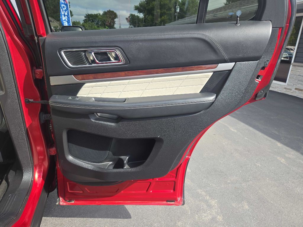 2017 Ford Explorer Image 41