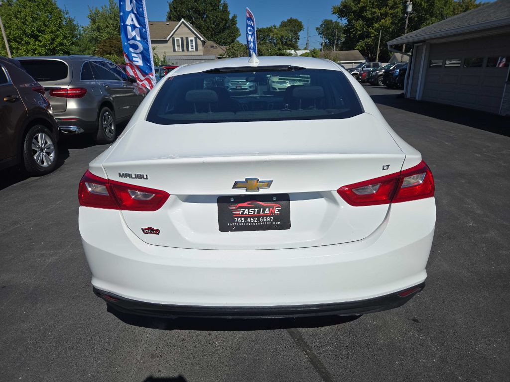 2018 Chevrolet Malibu Image 4