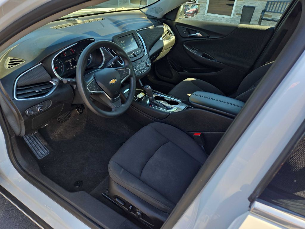2018 Chevrolet Malibu Image 10