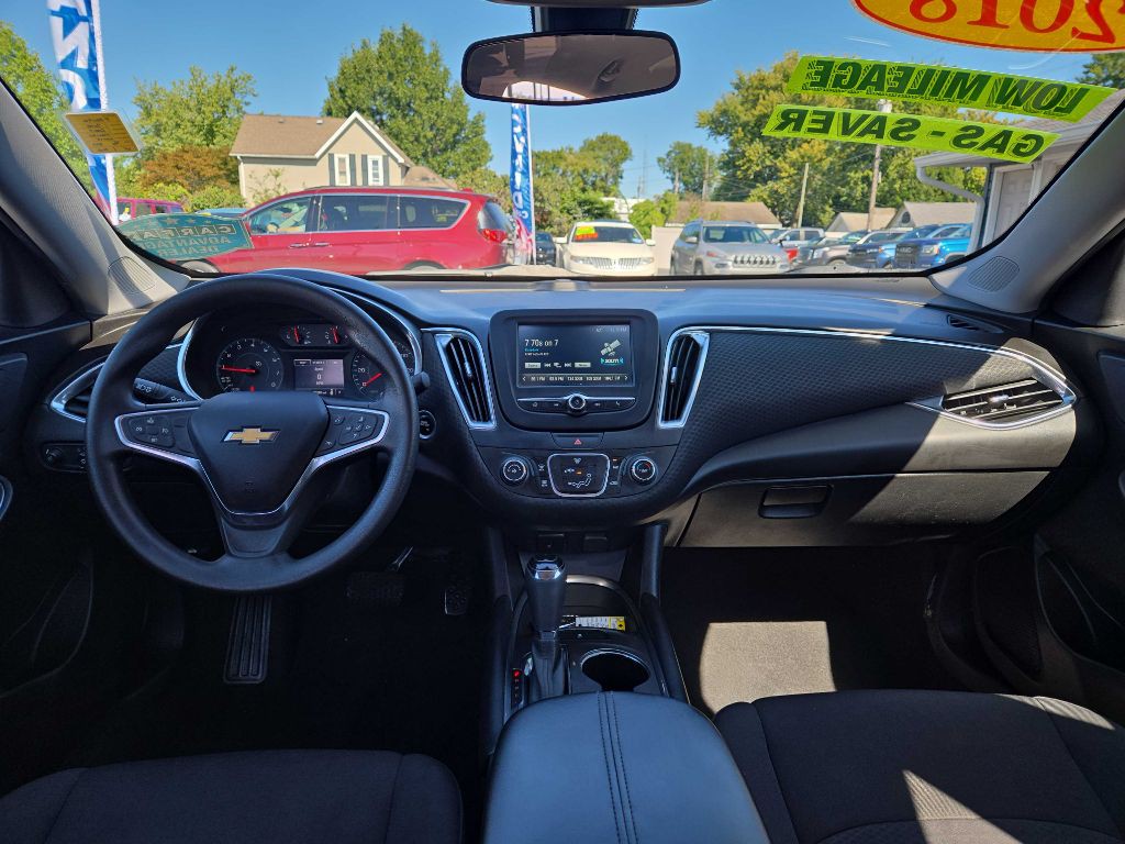 2018 Chevrolet Malibu Image 17