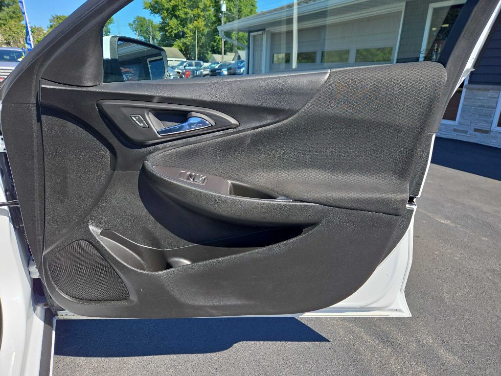 2018 Chevrolet Malibu Image 28