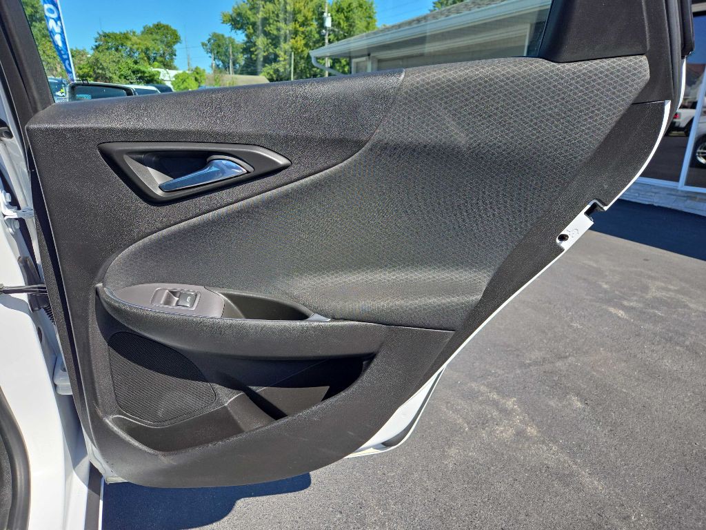 2018 Chevrolet Malibu Image 31