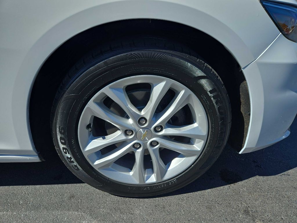 2018 Chevrolet Malibu Image 35