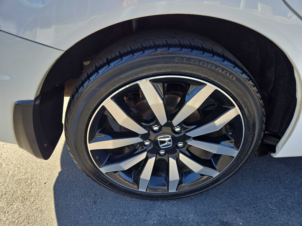 2015 Honda Civic Image 34