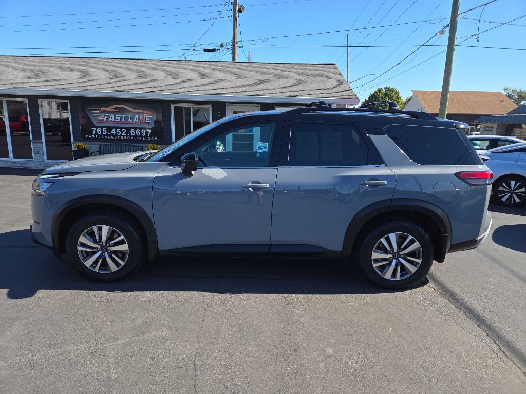 2023 Nissan Pathfinder Image 2