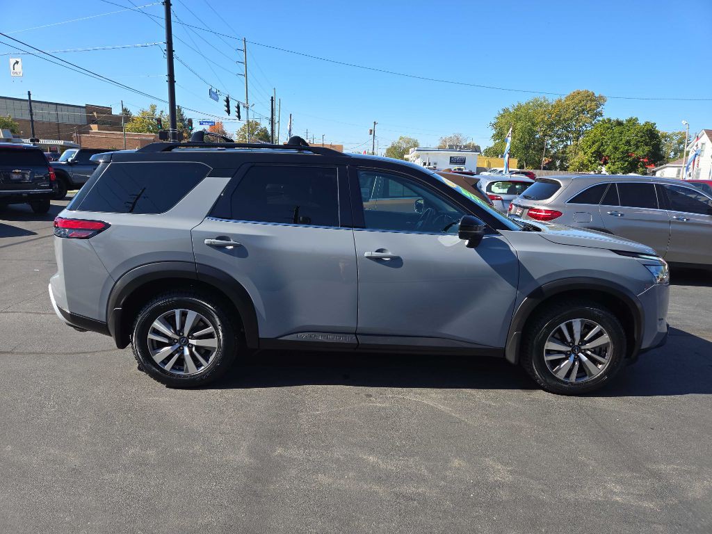 2023 Nissan Pathfinder Image 6