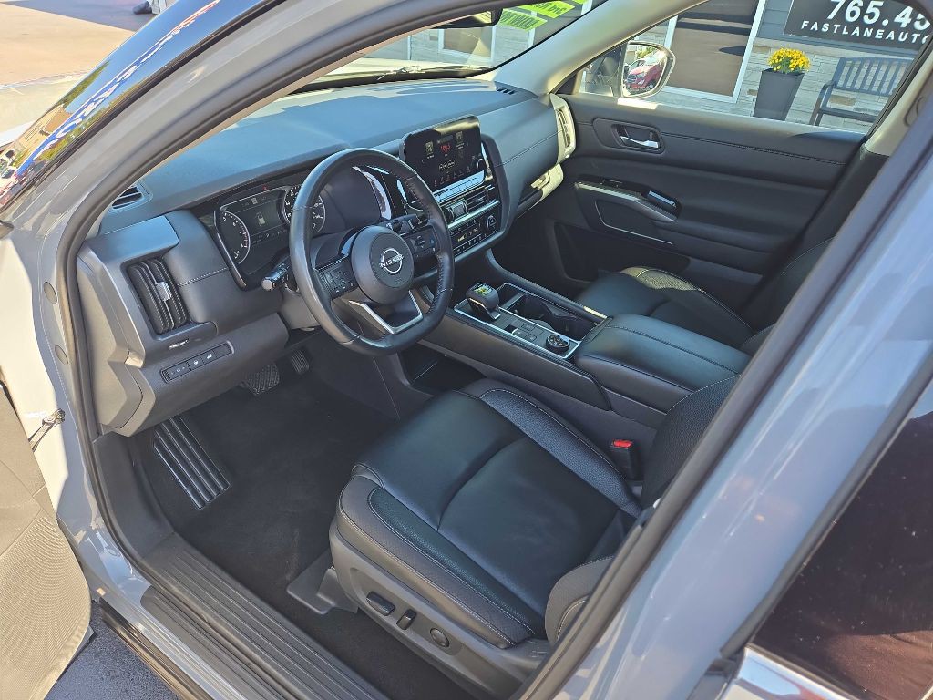 2023 Nissan Pathfinder Image 9