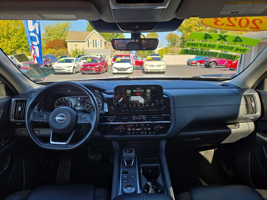 2023 Nissan Pathfinder Image 17