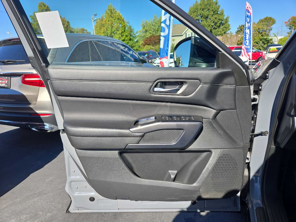 2023 Nissan Pathfinder Image 35