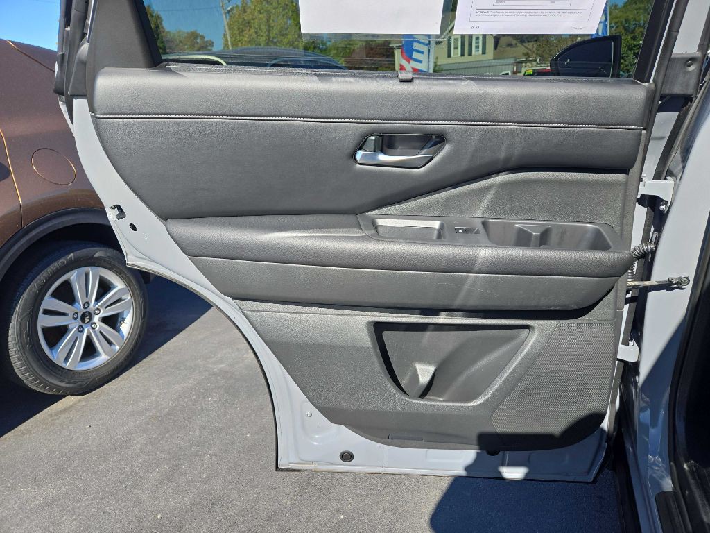2023 Nissan Pathfinder Image 36