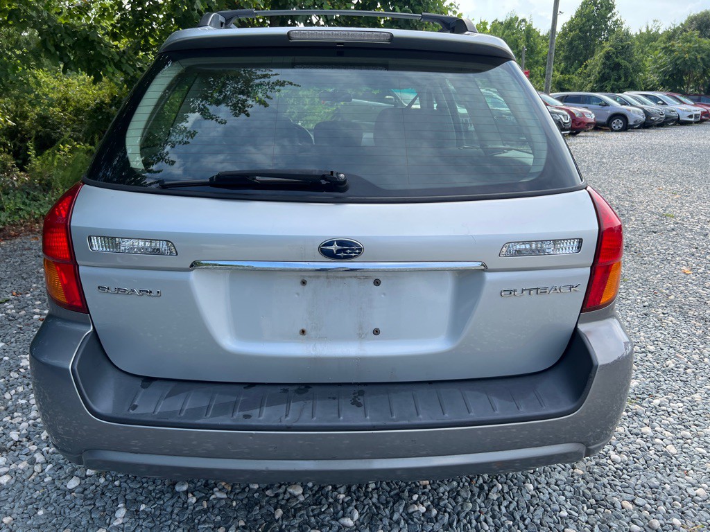 2005 Subaru Legacy Image 4