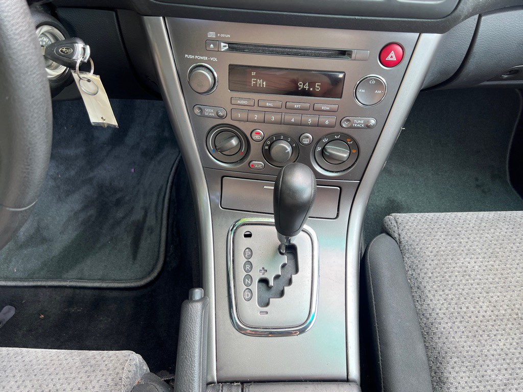 2005 Subaru Legacy Image 16