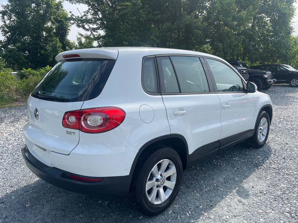 2010 Volkswagen Tiguan Image 5