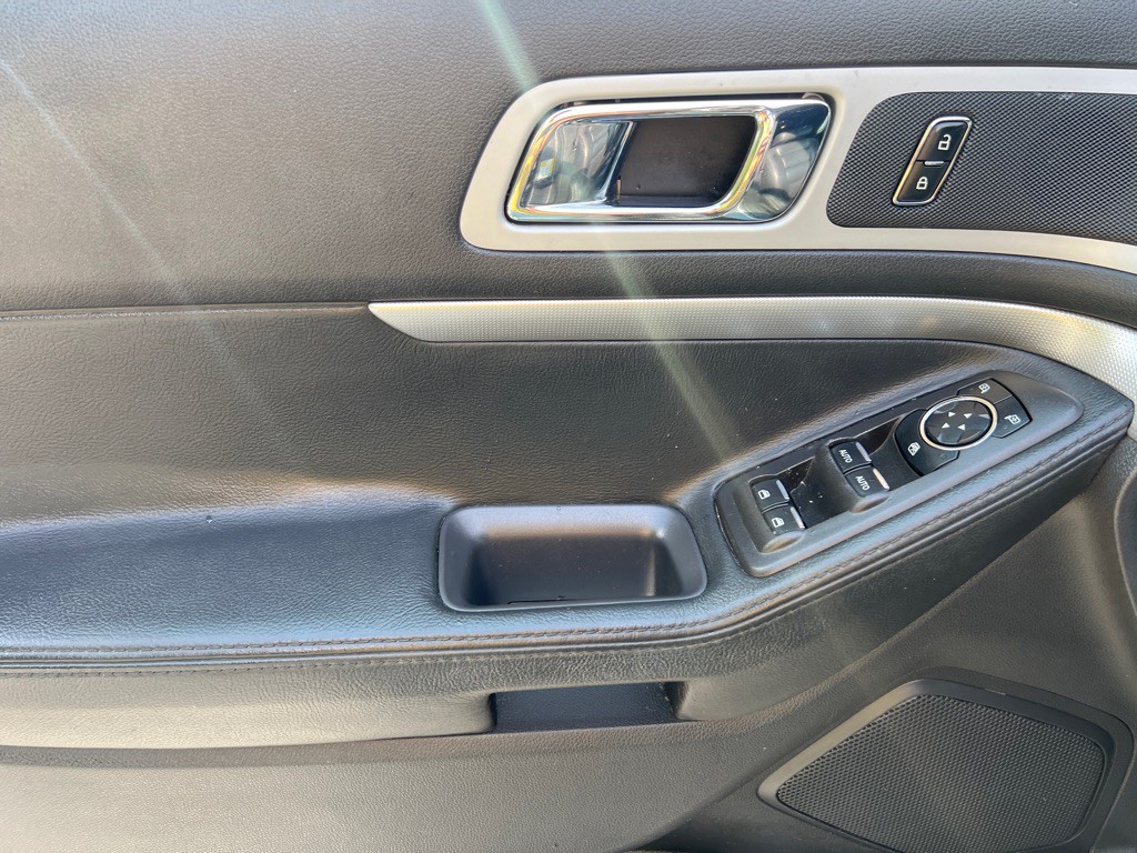 2013 Ford Explorer Image 11
