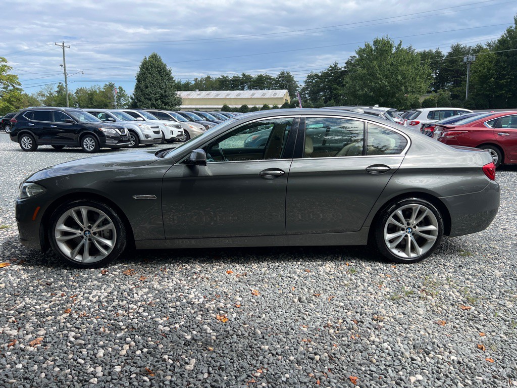 2015 BMW 5 Series Image 2